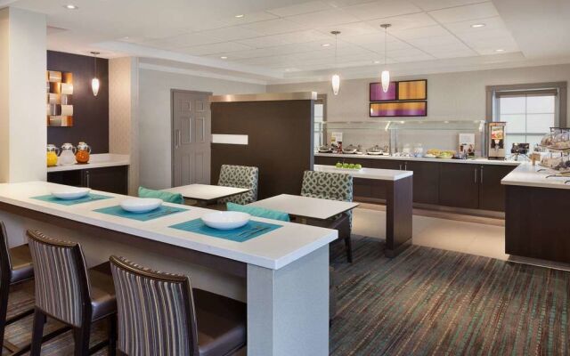 Cambridge Suites Mississauga