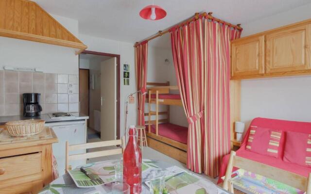 Appartement Esquièze-Sère, 1 pièce, 4 personnes - FR-1-402-81