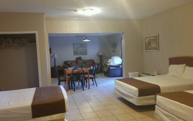 Studio Suites Extended Stay Hotel
