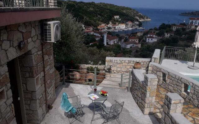 Likoudis Villas, suite in Kioni Ithaca,