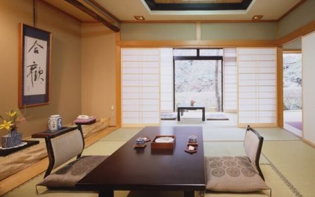 Motoyu Ryokan