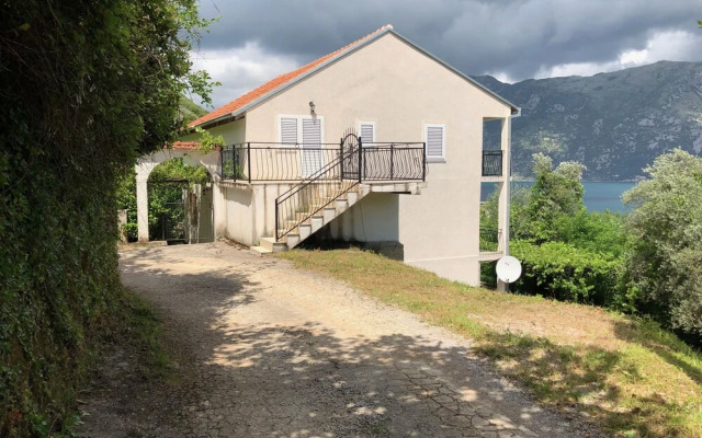 Two Bedroom Apartment With Amazing Views