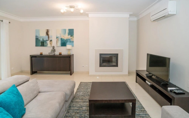 Three-bed Portim o Townhouse by Ideal Homes