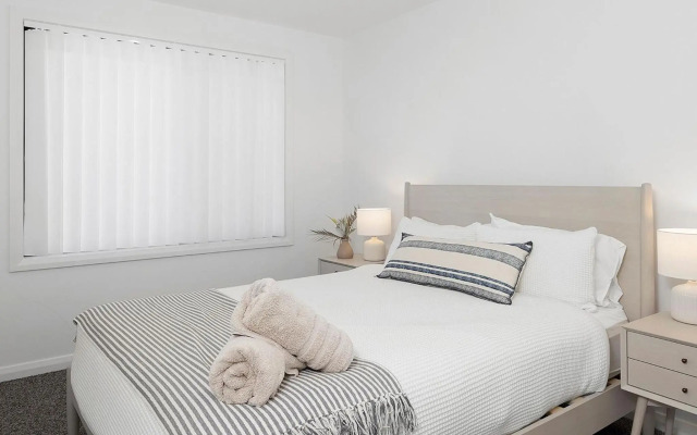 Ocean scene at Fingal Bay