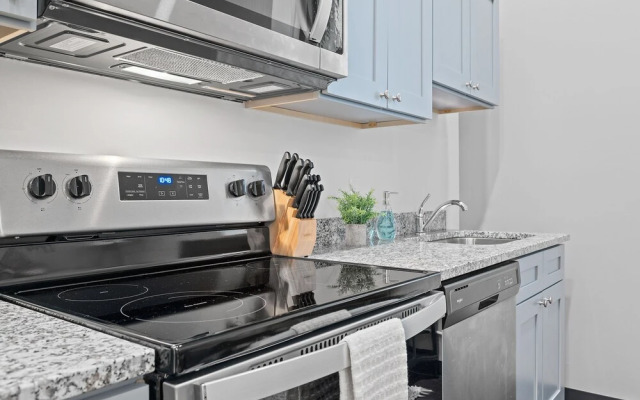 Apartments in Pittsburgh's Cultural District by Frontdesk