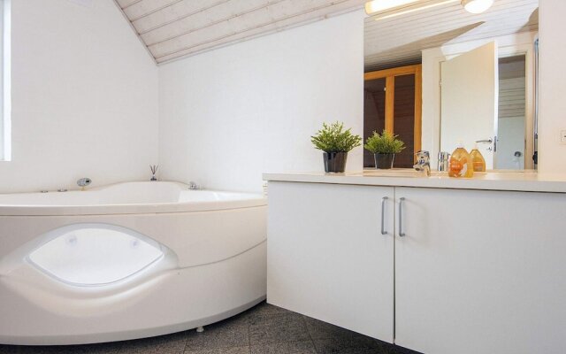 10 Person Holiday Home in Ulfborg