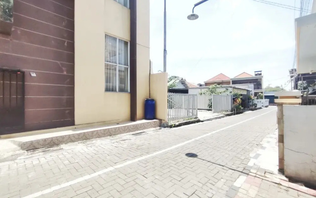 RedDoorz Near Exit Toll Banyumanik Semarang