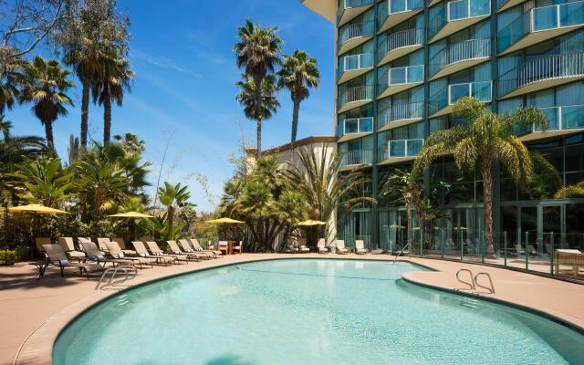 DoubleTree by Hilton San Diego - Hotel Circle