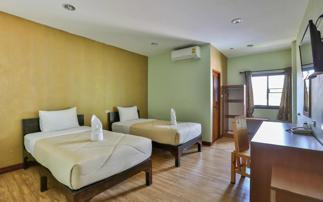 Boonme Heritage Hotel (SHA Extra Plus)