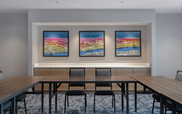 Home2 Suites By Hilton Sheboygan