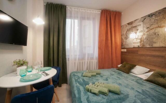 Санди на Фридриха Энгельса 31/35