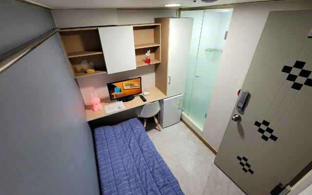 LotteTower Rainbow House