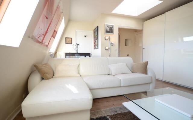 Friendly Rentals Gare Du Nord View Apartment