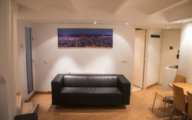 HOMEnFUN Duplex cerca de Sagrada Familia