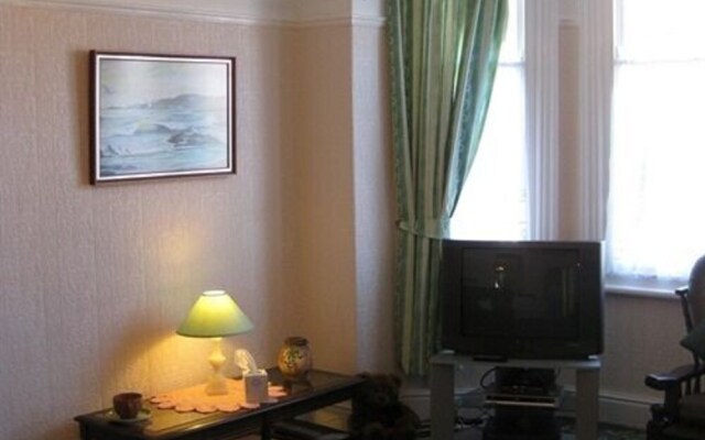 Ashmount Hotel