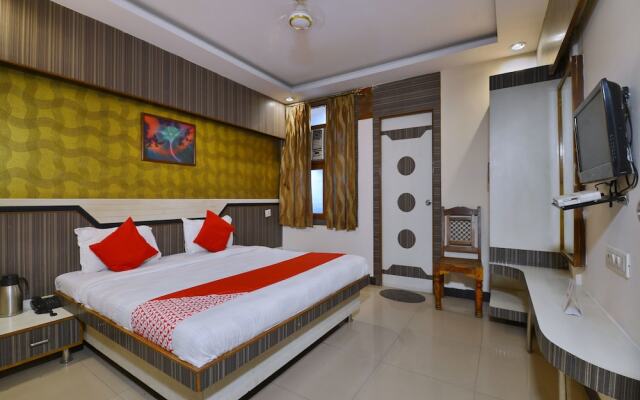 OYO 13346 Hotel A R Ganpati Plaza