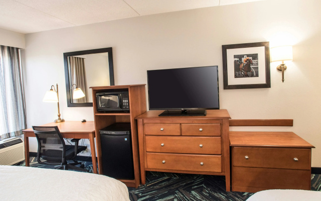 Hampton Inn Louisville-North/Clarksville