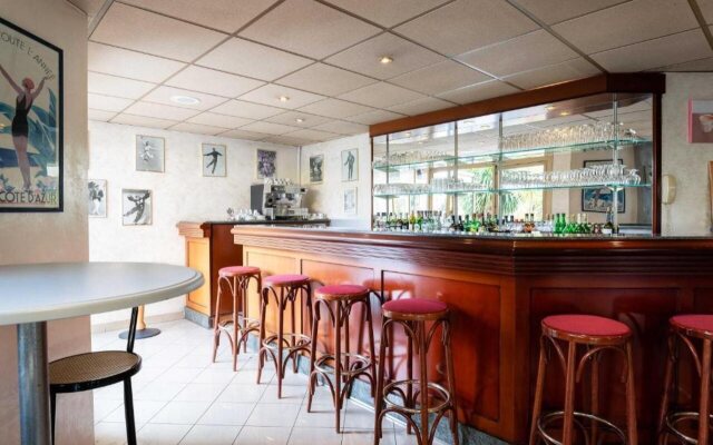 Adonis Cannes - Hôtel Thomas