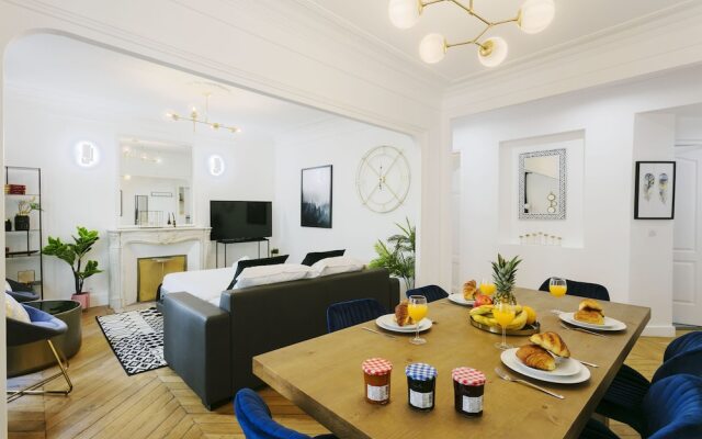 Louvre - Tuileries Gardens Apartment