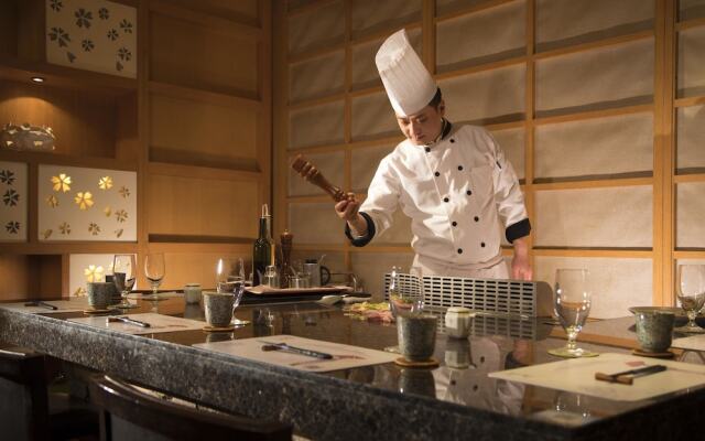 Ovation Three-Convalescence Hotel