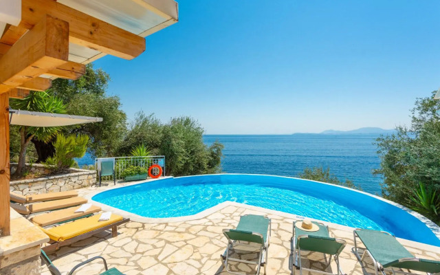 Beach villa Aetos kaminaki Nissaki