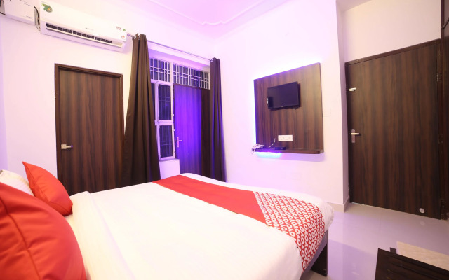 OYO 23109 Hotel Crossroads