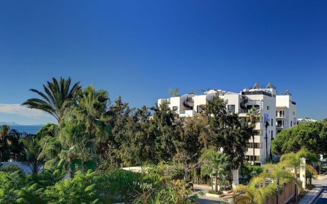Two Bedrooms Apartment with Sea View