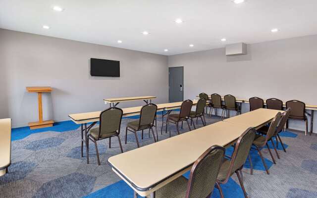 Microtel Inn & Suites by Wyndham Manchester