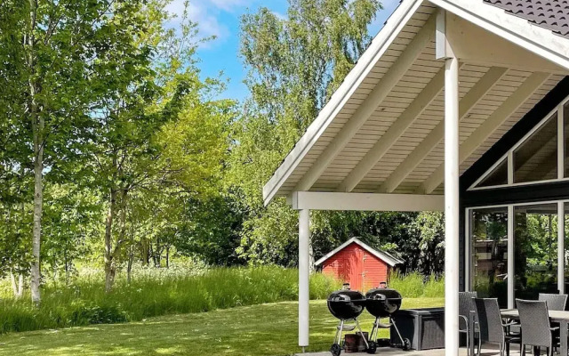 18 Person Holiday Home in Hojby
