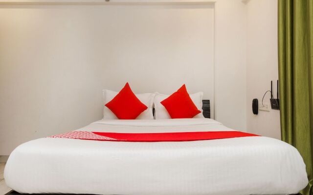 OYO 11951 Vatsala Suites