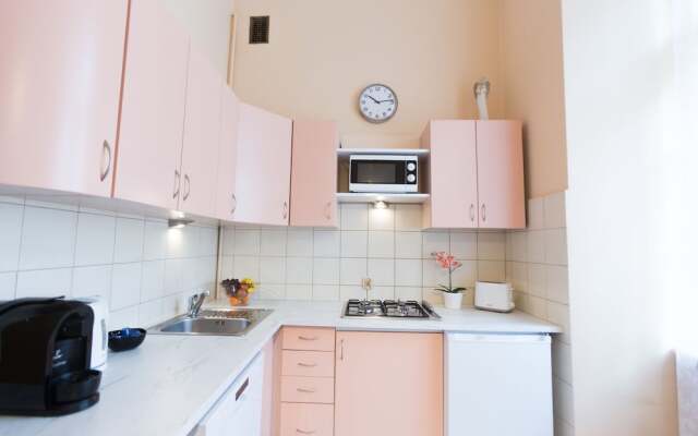 Apartments Roman