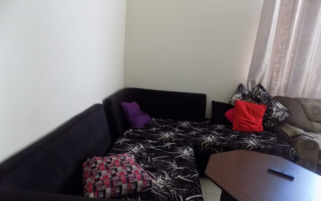 Peak Hotel