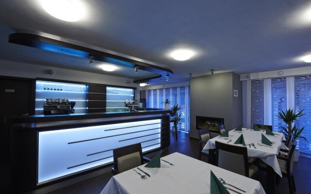 Nobless Resort
