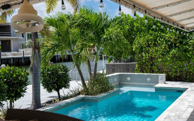 Casa Flamingo Intracoastal Heated Pool