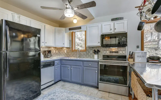 Bushkill Vacation Rental w/ Community Amenities!