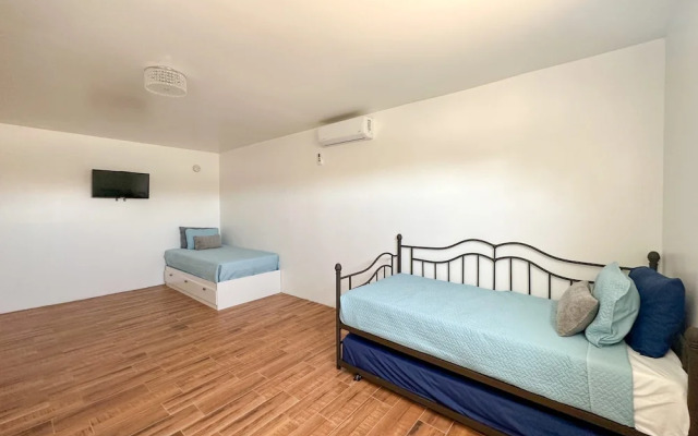 Spacious 3BR House Near Iconic Sandy Beach