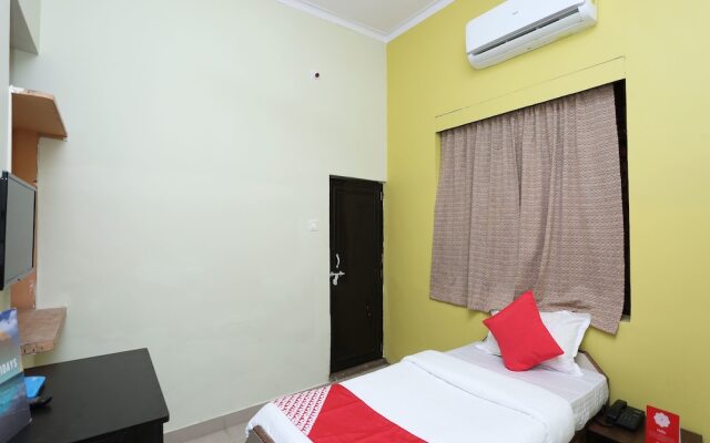 OYO 14711 Hotel Natraj