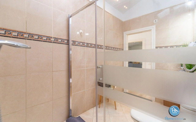 HomeAbroad Apartments - Ático Deluxe Fuengirola with FREE Parking