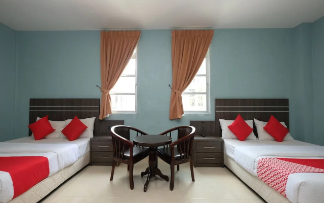 OYO 44023 Mehram Hotel