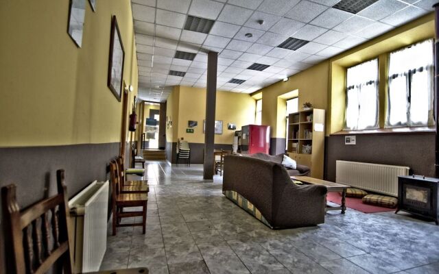 Albergue Juvenil de Bustiello