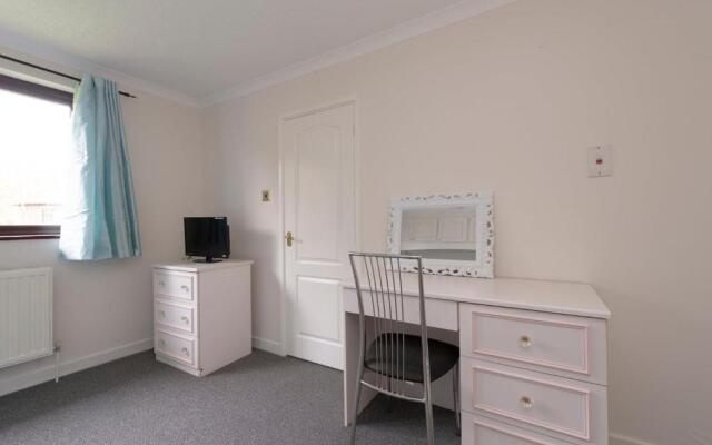 BookedUK - Bungalow House in Roydon