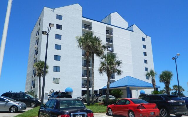 Tropical Winds Oceanfront Hotel