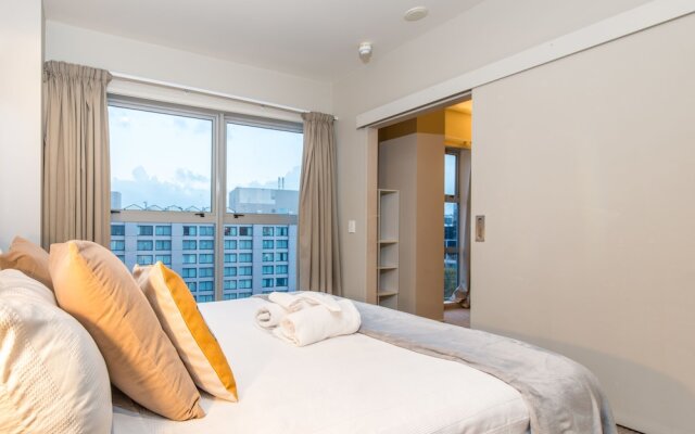 JHT - 2 BRM Apartment, Air Con, Close to SkyTower