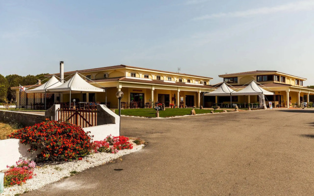 Petri Marini Hotel & Resort
