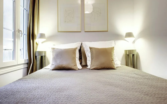 Paris Marais Central Residence