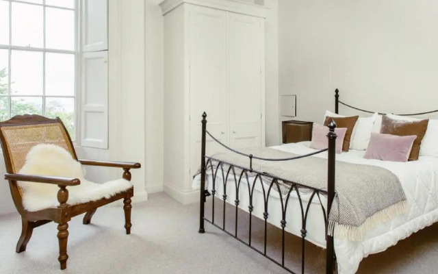 Ramsay Gardens - Grand 4-Bedroom Apartment Next To Castle