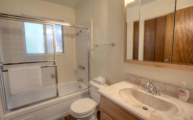 Skyline Divine by Lake Tahoe Accommodations