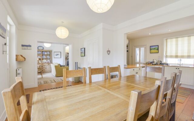 4 Coastguards Cottage