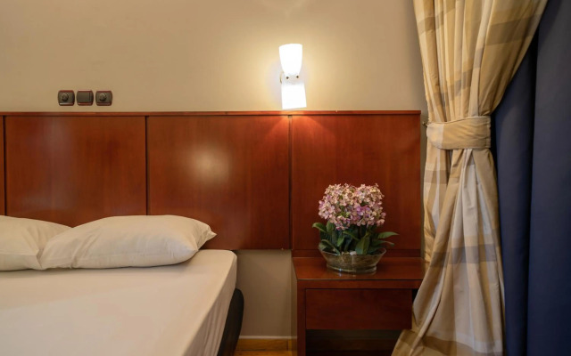 Pines Hotel