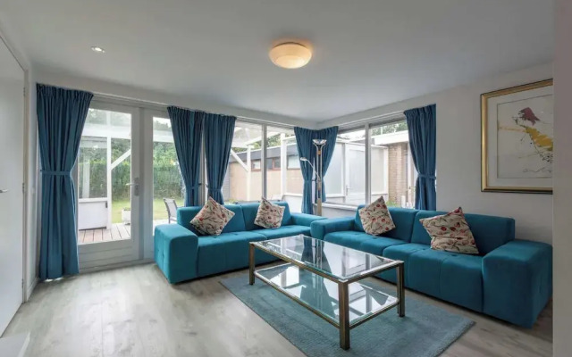 Bungalow in Sint Maartenszee Near Beach